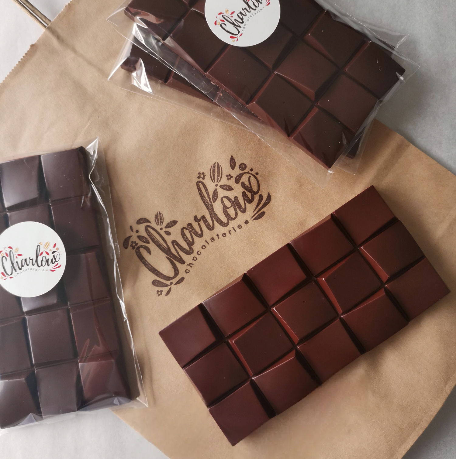 Tablette de chocolat noir bio 74% - Grand cru République dominicaine. Charloux chocolaterie